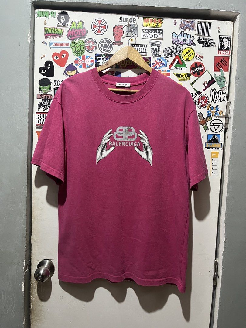 Balenciaga Shirt (Category: Tshirts & Polo Shirts ) located in Talisay. Submitted by arabell21 (Listing ID 1460491926, Image 1). Description: Size Medium - Large Dimes W21 L29 Color rate 9/10 Issue stain on print Visible on pic Very good condition .