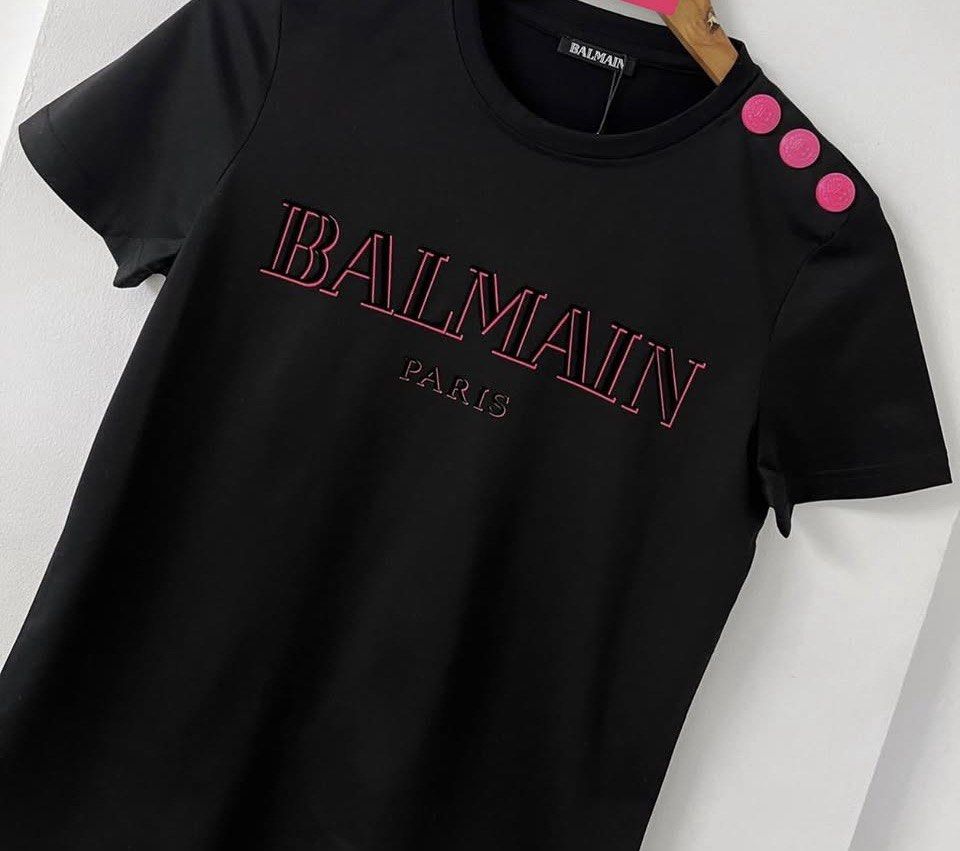 Balmain T-shirt (Category: Tshirts & Polo Shirts ) located in Manila. Submitted by stopshop26 (Listing ID 1460306899, Image 1). Description: Balmain T-shirt 2XL Brand new and original Onhand and ready to ship.