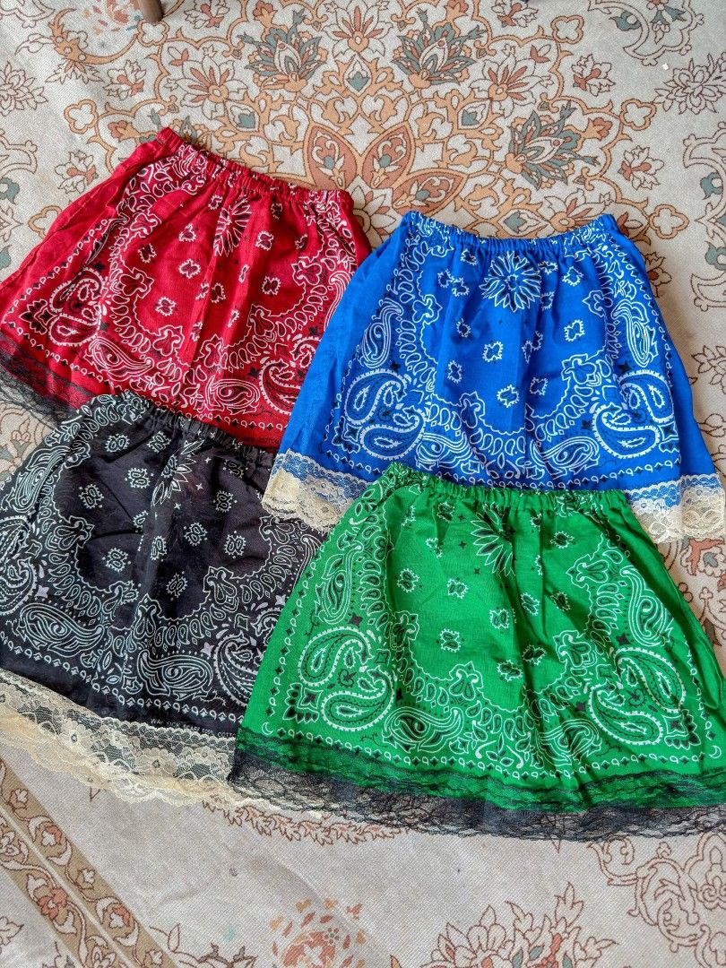 Bandana Skirt (Category: Skirts) located in Rizal. Submitted by christine_eagle (Listing ID 1460347277, Image 2). Description: 𝗦𝗞𝗥𝗥𝗥𝗥𝗧𝗧𝗧𝗧 Okay we just dropped our newest flip last night… BUT WAIT. For the lowkey girlies who said “cute pero may darker colors ba?” 𝗪𝗘 𝗛𝗘𝗔𝗥𝗗 𝗬𝗢𝗨. 👀 ✨ 𝗙𝗜𝗡𝗔𝗟𝗟𝗬, 4 𝗡𝗘𝗪 𝗖𝗢𝗟𝗢𝗥𝗦 𝗔𝗗𝗗𝗘𝗗! ✨ 🖤 Black w/ cream lace 💙 Dark Blue w/ cream lace 🍷 Maroon w/ black lace 🌲 Dark Green w/ black