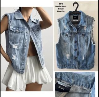 (Category: ) located in . Submitted by purgemycloset (Listing ID 1460504811, Image 1). Description: .