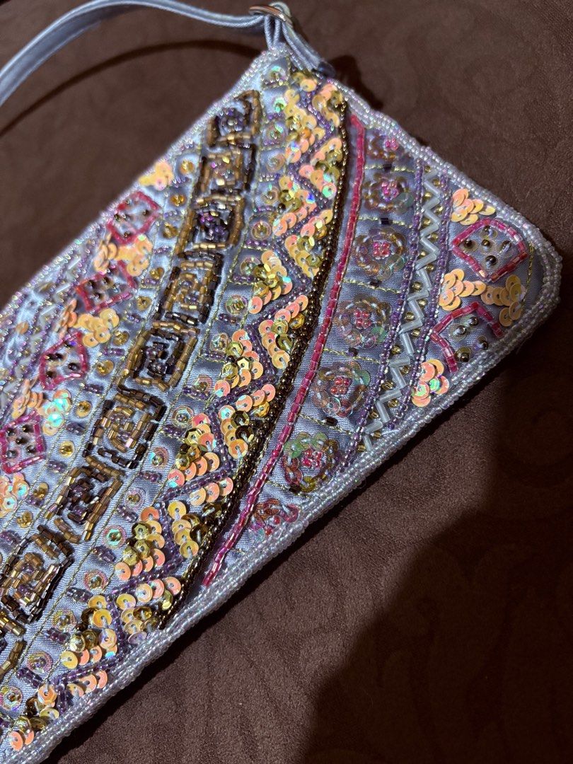 Beaded sequined y2k kili bag (Category: Purses & Pouches) located in Paranaque City. Submitted by lansii (Listing ID 1460451653, Image 2). Description: Looks even better in person.