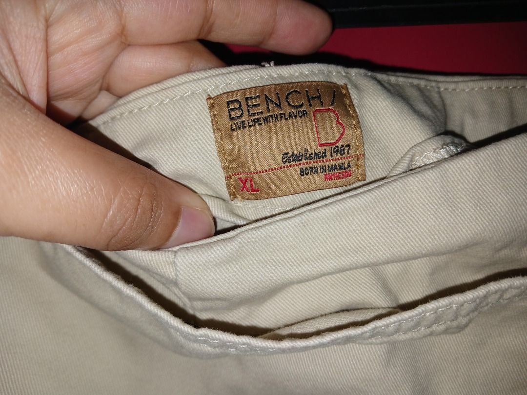 BENCH XL Beige Overlap Skort (Category: Skirts) located in Quezon City. Submitted by kr1stel (Listing ID 1460405060, Image 3). Description: - Brand: BENCH - Color: Beige - Size: XL - 32w, please look at the last photo for the dimes - with very light stains (pls refer to the photos), didn't try to scrub them - used 2x only - RFS: loose on me already.