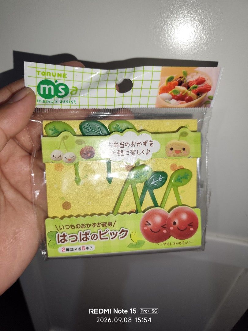 Bento food picks half (Category: Dinnerware & Cutlery) located in San Jose. Submitted by littlezcloset (Listing ID 1460389461, Image 2). Description: half only..