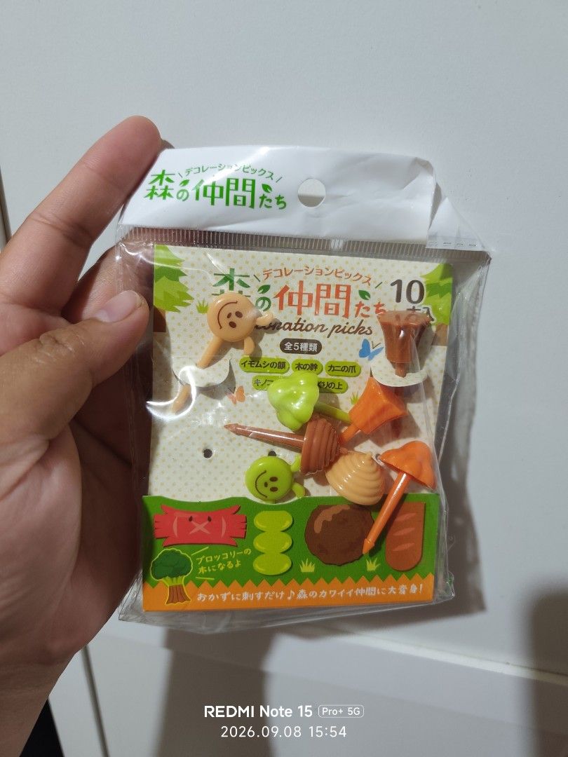 Bento picks (Category: Dinnerware & Cutlery) located in San Jose. Submitted by littlezcloset (Listing ID 1460389663, Image 1). Description: new pero wla ung pang crab na pair lng Kya selling low.