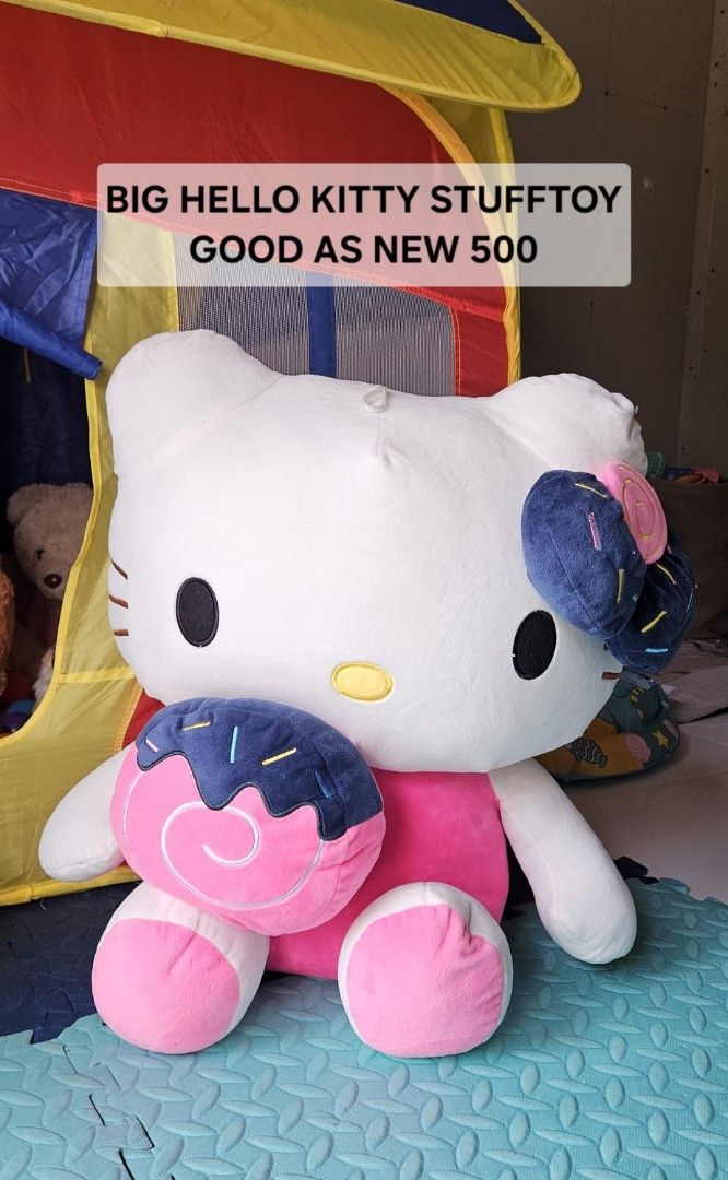 BIG HELLO KITTY (Category: Other Stationery & Craft) located in Las Pinas. Submitted by happyfindstuff4u (Listing ID 1460448656, Image 2). Description: LIKE NEW UNUSED REPRICED TO 350 with sealed plastic.