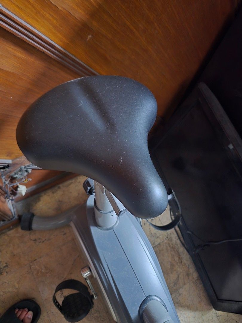 Bike Athletic 280BV (Category: Cardio & Fitness Machines) located in Mandaluyong City. Submitted by true.sneaks (Listing ID 1460478148, Image 3). Description: For Sale Bike Athletic 280BV Cardio Machine Used (Like New) RFS: Hindi na nagagamit 7,000 Mandaluyong.