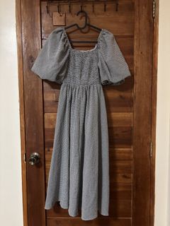 (Category: ) located in . Submitted by decluttercloset_niks (Listing ID 1460410726, Image 1). Description: .