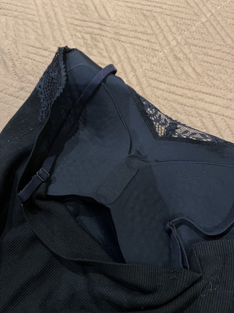 Black camisole top (Category: Sleeveless) located in Quezon City. Submitted by bananaramallama (Listing ID 1460446466, Image 3). Description: .
