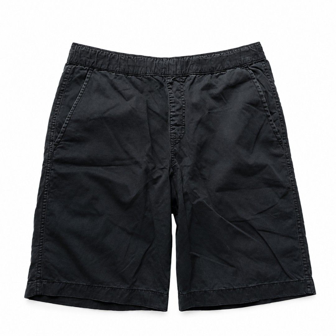 Black Elastic Waist Shorts (Category: Shorts) located in Manila. Submitted by chieezz (Listing ID 1460320380, Image 1). Description: - Comfortable black shorts - Elastic waistband for a snug fit - Convenient side pockets - Durable cotton blend fabric - Ideal for casual wear and lounging - Easily pairs with t-shirts and hoodies - Simple and versatile design.