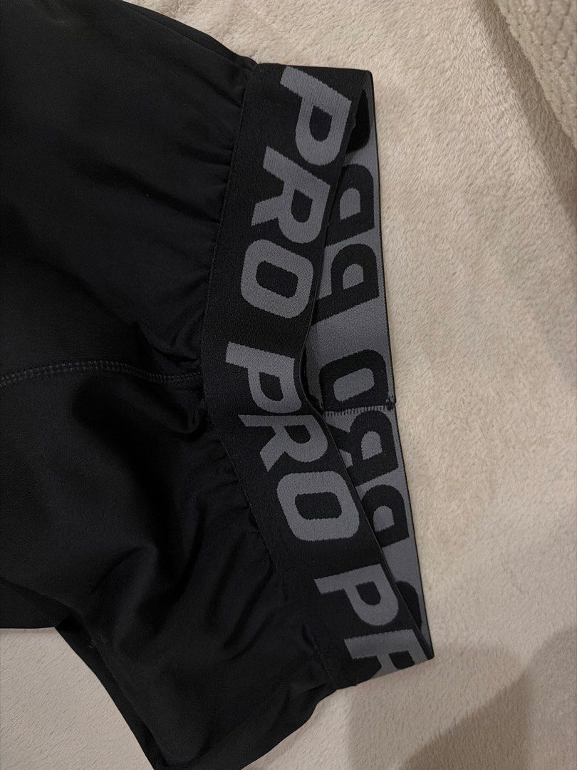 Black Flared Pants with PRO LOGO Waistband (Category: Other Bottoms) located in Cabuyao City. Submitted by _pinkvv2000 (Listing ID 1460382310, Image 2). Description: Mabago pa tela from Us bale nag karon lang nung brown something 24-28 waist 40 length - Black flared pants - Wide waistband with repeating 'PRO' logo - Comfortable and stretchy fit - Versatile for workouts or casual wear - Trendy flare at the bottom.