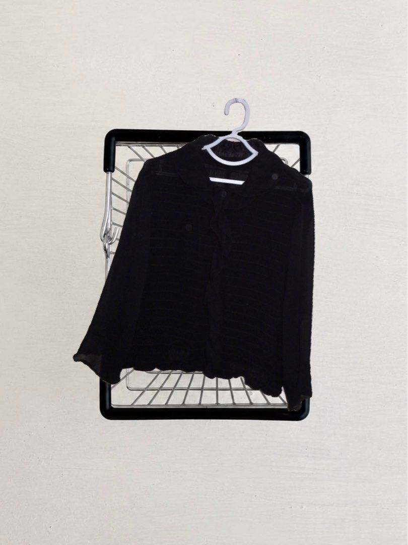 black long sleeves slightly see through blouse (Category: Blouses) located in Davao. Submitted by femlueur (Listing ID 1460457631, Image 1). Description: size: small condition: excellent / rarely used fits true to size no stains, damages, or noticeable flaws ✨ 📍 location: davao city payment via gcash / bank transfer 📦 shipping available nationwide through j&t, lbc, or your preferred courier 🛵 same-day delivery within davao city via grab or lal