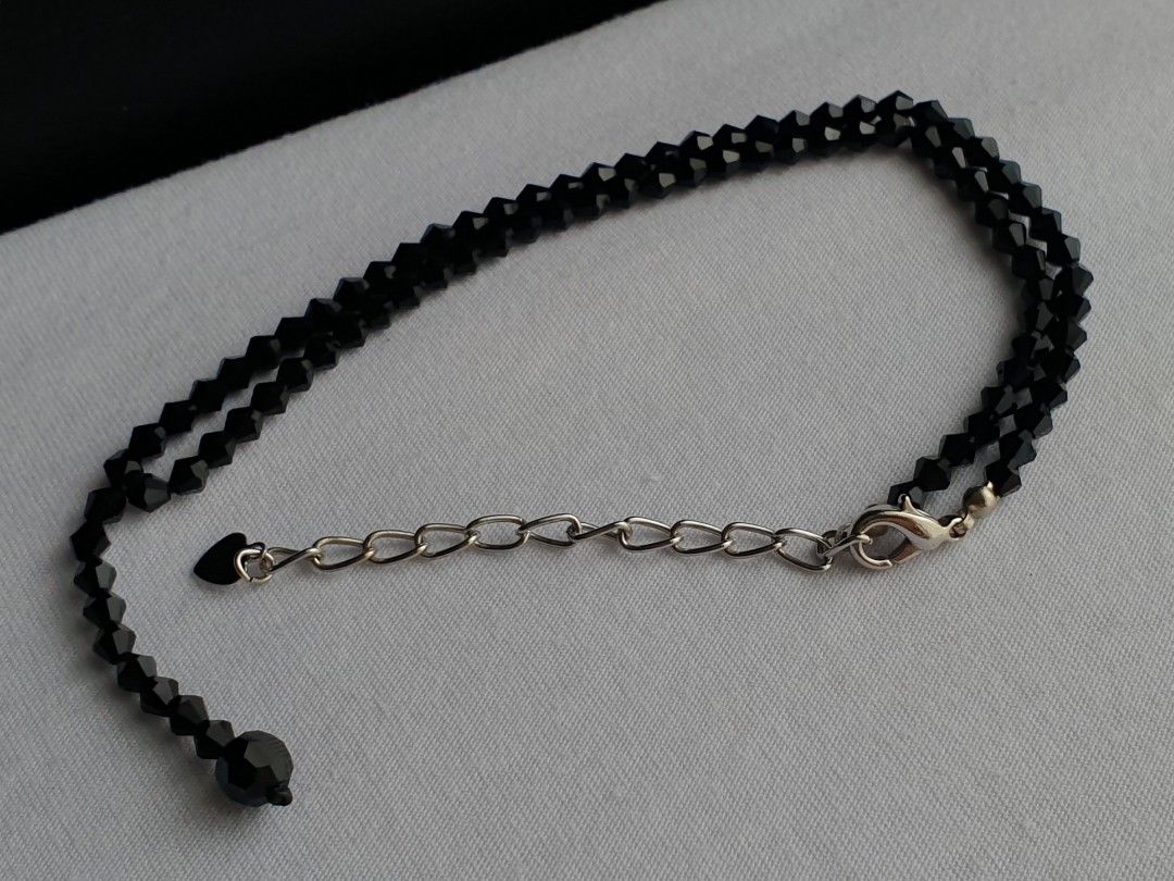Black Onyx Necklace (Category: Necklaces) located in Quezon City. Submitted by WasalakTwo (Listing ID 1460312903, Image 2). Description: Bought in Japan High quality Goodcondition Clean and presentable 35cm to 41cm Open for delivery nationwide.