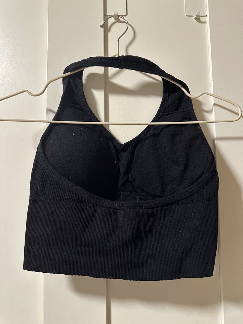 Black Ribbed Halter Neck Crop Top (Category: Sleeveless) located in Malolos. Submitted by fituccine (Listing ID 1460417291, Image 2). Description: - Black ribbed halter neck crop top - Stretchy material for a comfortable fit - Best fits size XS to Small - Perfect for layering or wearing on its own - Easily pairs with jeans or skirts.