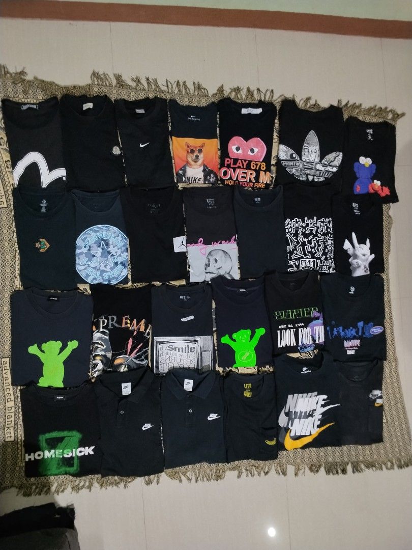 Black tees (Category: Tshirts & Polo Shirts ) located in Manila. Submitted by dxvee (Listing ID 1460501223, Image 1). Description: 300 to 550.