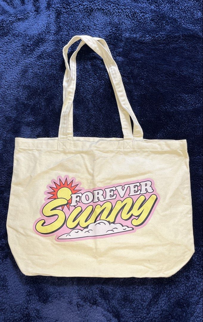 Blackbough Forever Sunny Tote Bag (Category: Tote Bags) located in Naga. Submitted by lilycheedeclutter (Listing ID 1460488344, Image 1). Description: Blackbough Tote Size: .