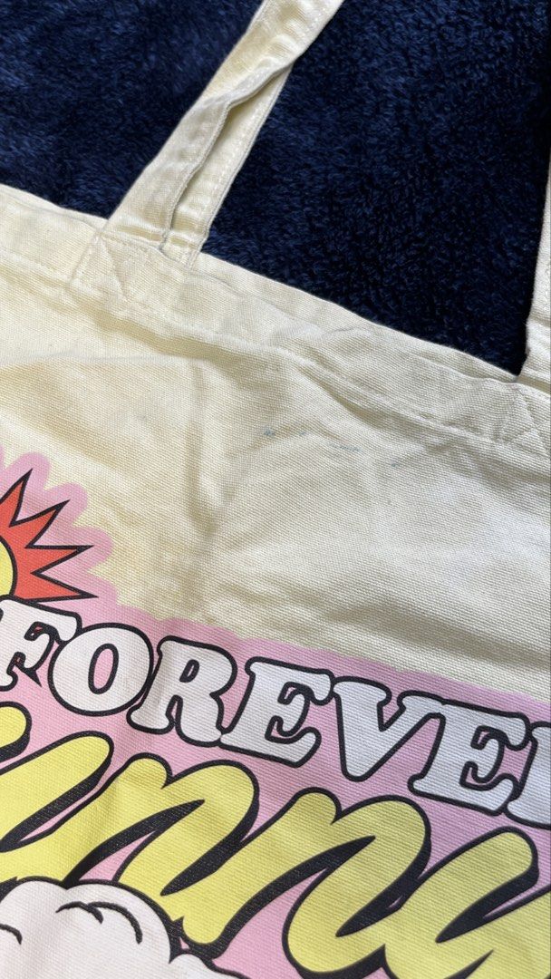 Blackbough Forever Sunny Tote Bag (Category: Tote Bags) located in Naga. Submitted by lilycheedeclutter (Listing ID 1460488344, Image 3). Description: Blackbough Tote Size: .