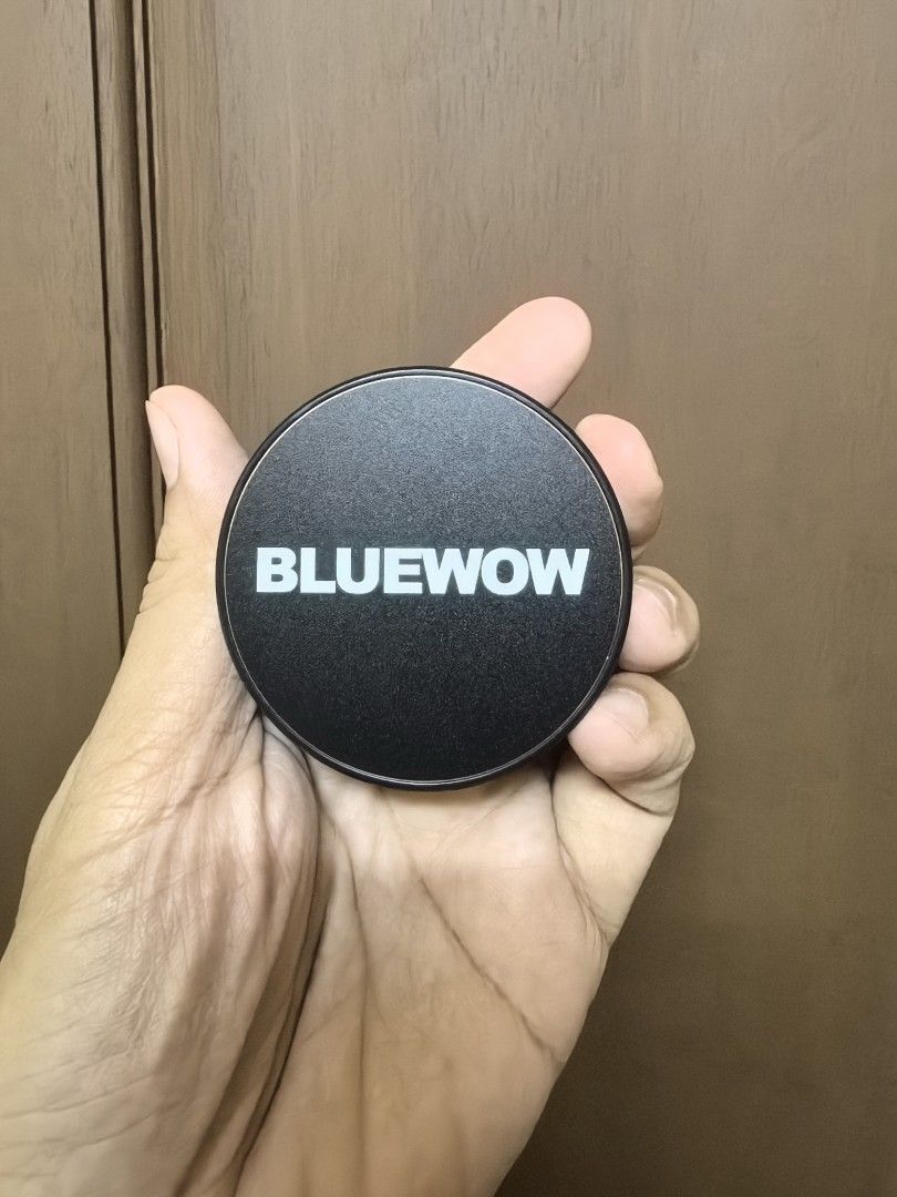 Bluewow x200 Pro Max 27w mobile phone cooler (Category: Other Mobile & Gadget Accessories) located in Quezon City. Submitted by unboxingtito (Listing ID 1460432518, Image 3). Description: Bluewow X200 pro max 27w mobile phone cooler -brand new and unused. -27w.