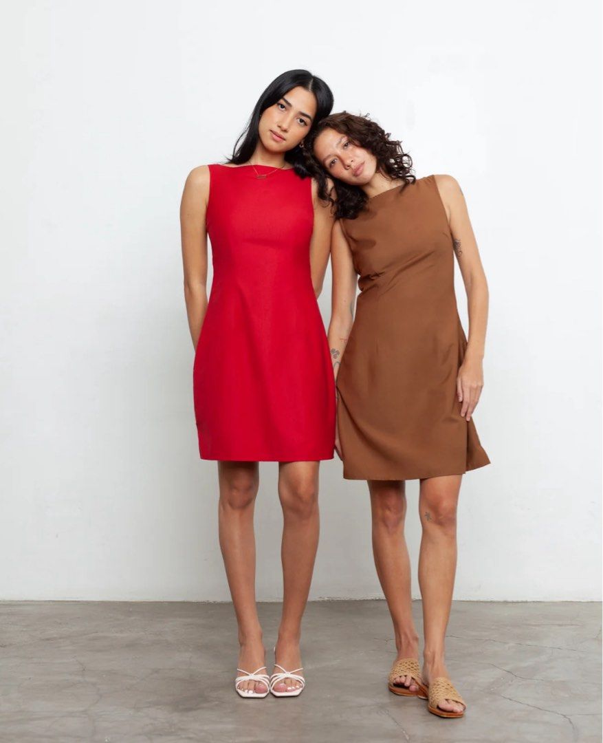 Boat neckline minidress bundle (Category: Dresses) located in Manila. Submitted by prelovedby_lou (Listing ID 1460344507, Image 1). Description: Get 2 for 1000 Xs on tag but can fit s-m Item 1 (550 if you get 1 only) - red boatneck minidress - A-line Skirt - Boat Neck - Center Back Zipper - Slight V Back Item 2 (550) - brown boatneck minidress - A-line Skirt - Boat Neck - Center Back Zipper Slight V Back .