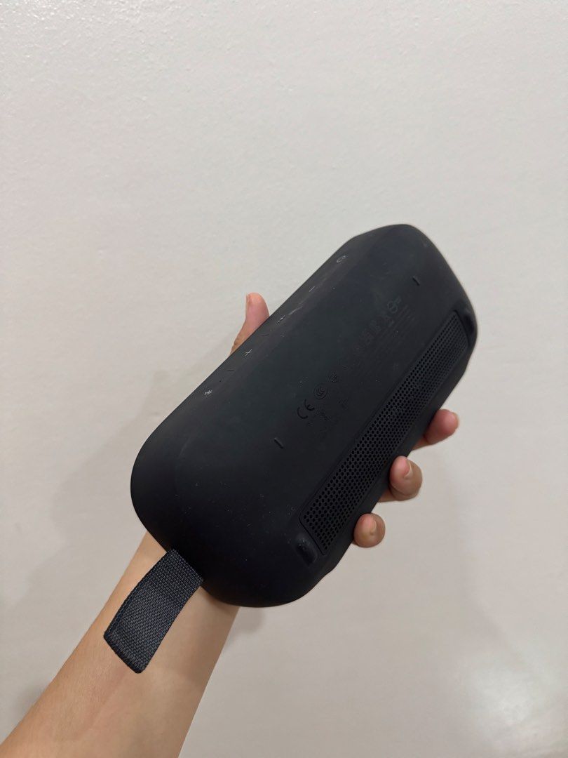 Bose speaker black (Category: Soundbars, Speakers & Amplifiers) located in Quezon City. Submitted by mommygweny (Listing ID 1460479967, Image 3). Description: Bose speaker Black . Pre Loved not second Hand .