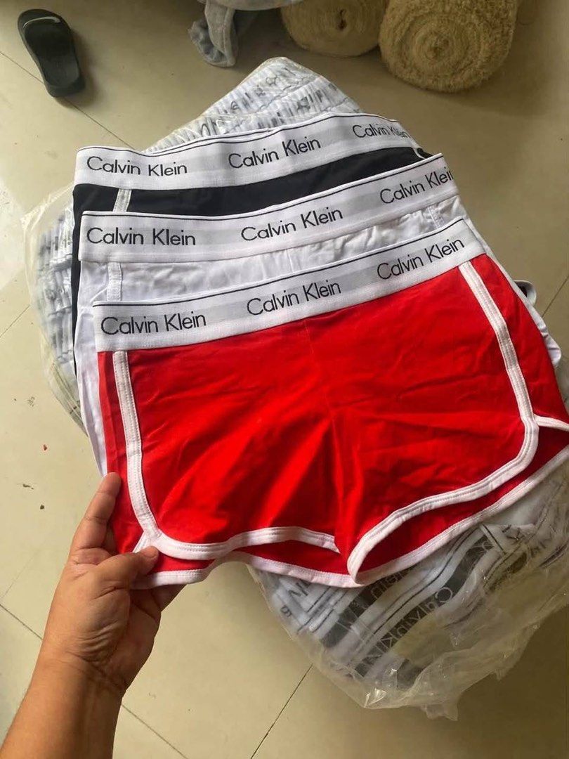 BOXER WOMENS (Category: Shorts) located in Pasig City. Submitted by aurae.clo (Listing ID 1460502300, Image 1). Description: avail in black, white, gray.