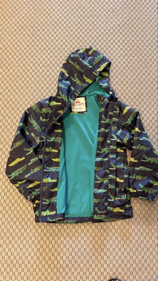 Boys Raincoat / Windbreaker (5-7 years old) (Category: Babies & Kids Fashion) located in Quezon City. Submitted by closetcleanupfairy (Listing ID 1460333090, Image 3). Description: .
