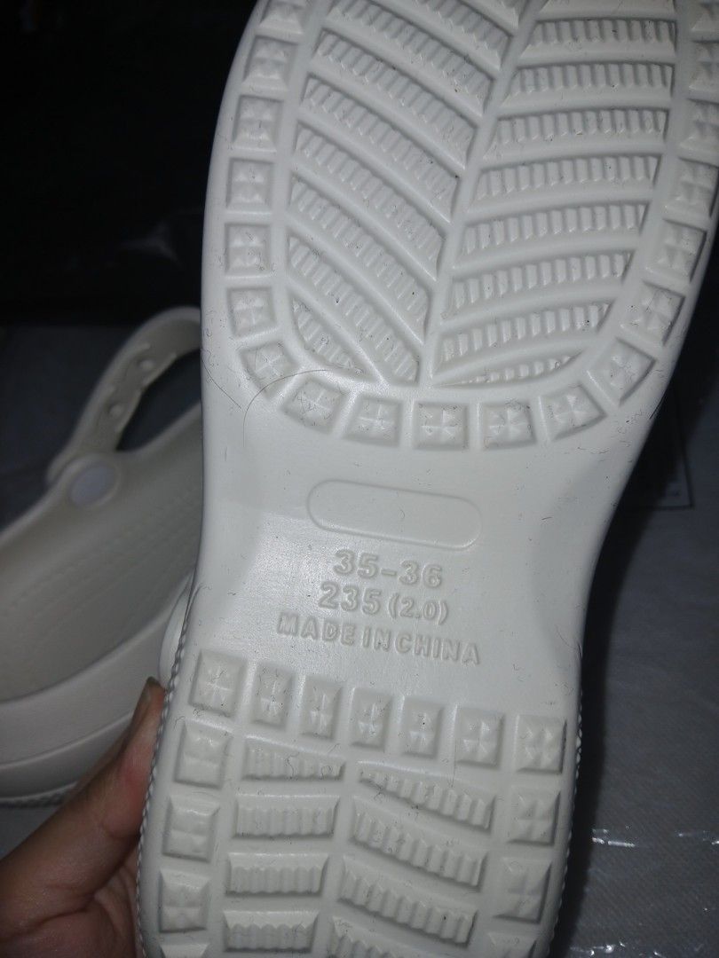 Brand New Crocs (Category: Flats & Sandals) located in Cebu City. Submitted by mksn_things (Listing ID 1460425906, Image 3). Description: BRAND NEW CROCS (Tawii) RFS: too small for me - Never used - Size 35-36 (24cm) - Bought in Sh0pee for 183php, selling for 100php only.