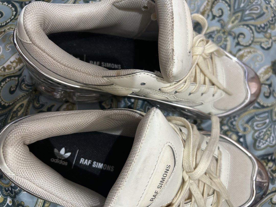 Branded shoe (Category: Activewear) located in Manila. Submitted by milesdeo (Listing ID 1460450087, Image 3). Description: .