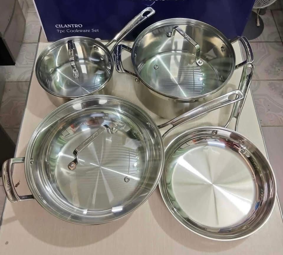 BRANDNEW Chef’s Classic Cilantro Set (Category: Cookware & Accessories) located in Dumalinao. Submitted by sweeteapie (Listing ID 1460445578, Image 2). Description: Brandnew set Courier: J&T Shipping fee shouldered by the buyer.
