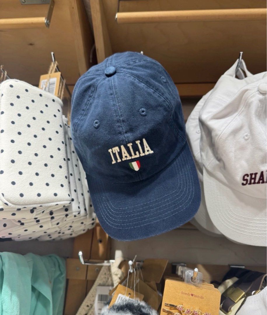 Brandy Melville Italia Cap (Category: Hats & Beanies) located in Davao. Submitted by aug_amari (Listing ID 1460343682, Image 2). Description: didn't use pa :) not faded!.