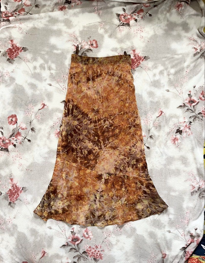 Brown Floral Mesh Skirt (Category: Skirts) located in Manila. Submitted by wovely.threads (Listing ID 1460366826, Image 1). Description: s : 31.9 inch wl 33.6 length dm us here if you are interested : ) @Aquila Clot.