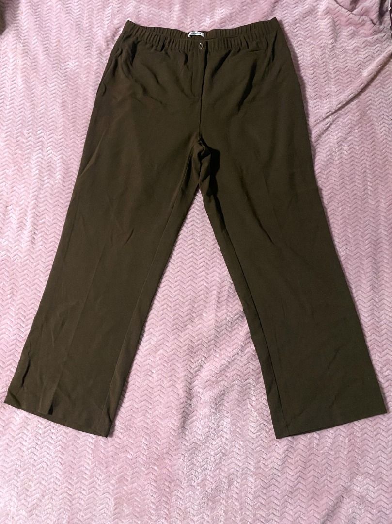 Brown Plus size Trouser (Category: Other Bottoms) located in Manila. Submitted by diorellecoeur_xxx02 (Listing ID 1460503215, Image 1). Description: Huy ang ganda neto!! Ayoko lang iparepair kasi sayang talaga..