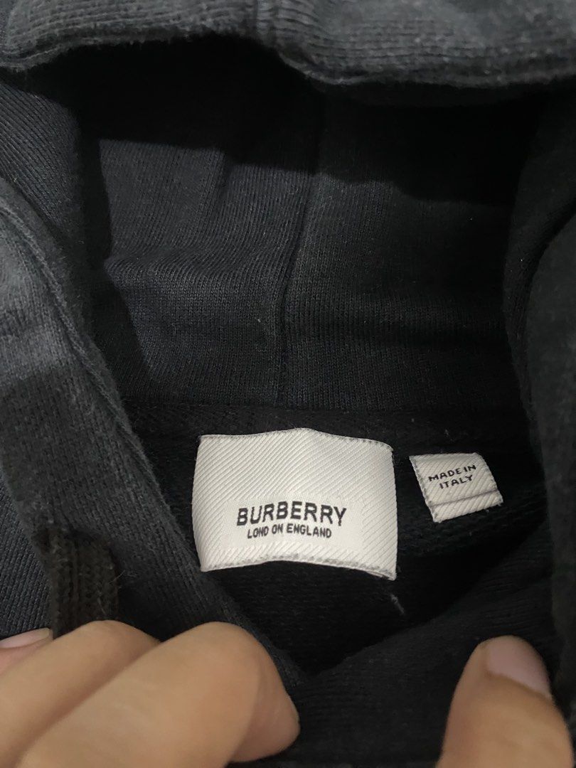 Burberry (Category: Hoodies) located in Manila. Submitted by vizcarrach03925 (Listing ID 1460442349, Image 3). Description: .