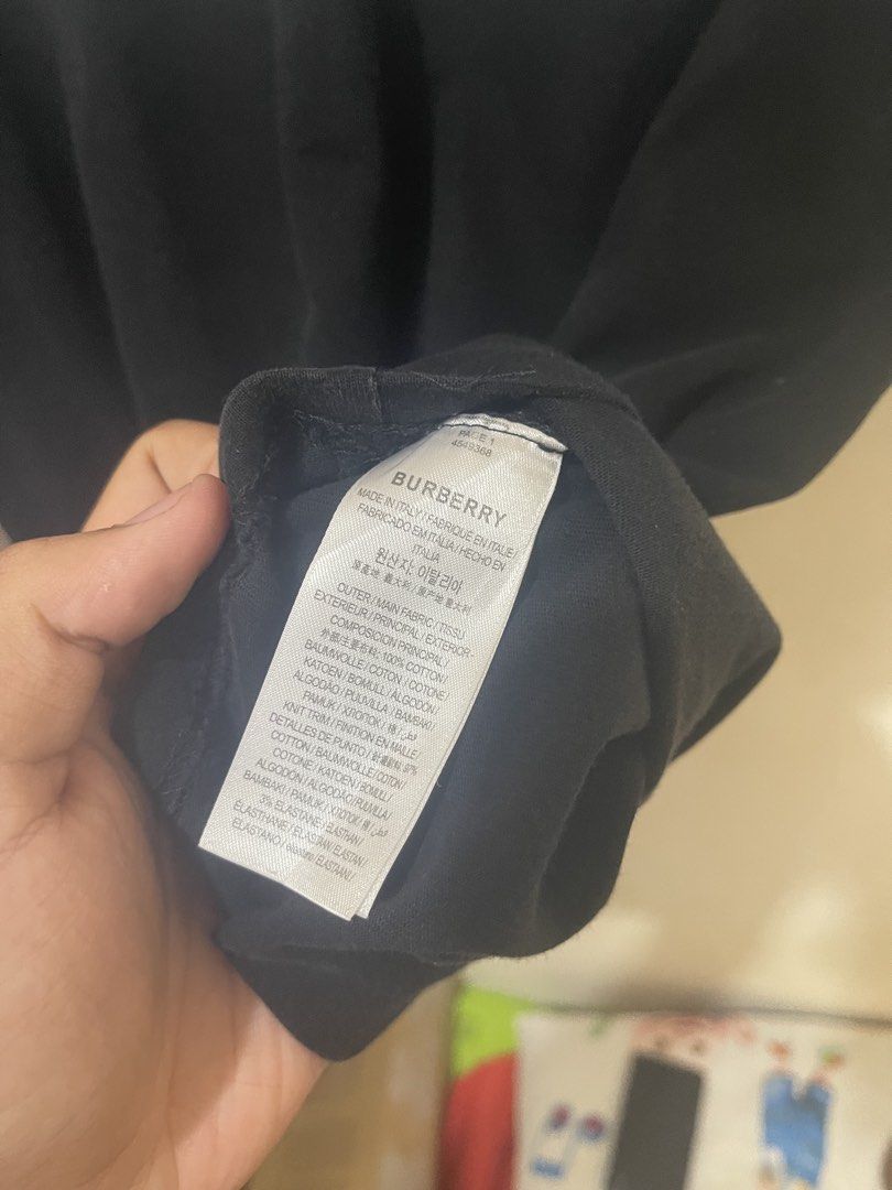 Burberry London Tee (Category: Activewear) located in Tuguegarao City. Submitted by elyks11 (Listing ID 1460329217, Image 3). Description: BURBERRY LOGO AS NEW SOLID.