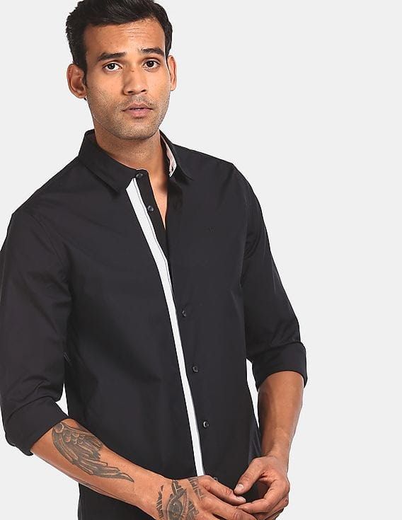 CALVIN KLEIN CONTRAST PLACKET LONG SLEEVE (Category: Formal Shirts) located in Solano. Submitted by aljoners (Listing ID 1460464115, Image 3). Description: Size: L Width: 21 Length: 29 Color rate: 10/10 Condition: 10/10 Issue/s: None - Black in actual - Hang tag nalang kulang brand new na - P.S diko na kasi kasya, galing canada “Color may vary due to lighting”.