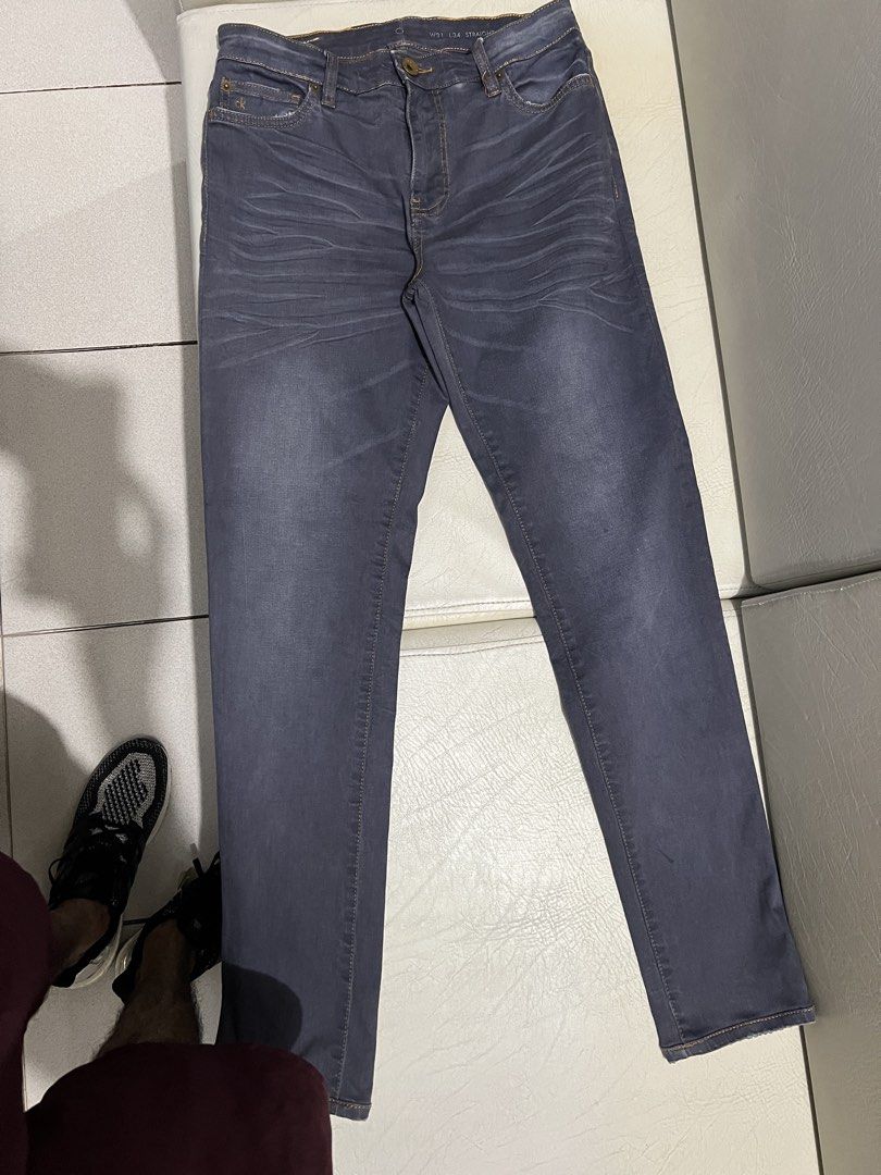 CALVIN KLEIN JEANS. Size 31 (Category: Jeans) located in Santa Maria. Submitted by jeshtine (Listing ID 1460419788, Image 1). Description: .