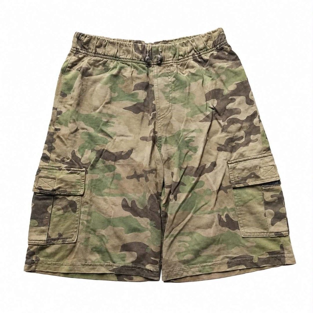 Camo Cargo Shorts Elastic Waist (Category: Shorts) located in Manila. Submitted by chieezz (Listing ID 1460333974, Image 1). Description: - Camo cargo shorts - Elastic waistband with drawstring - Two side cargo pockets - Comfortable fit for everyday wear - Great for casual outings.