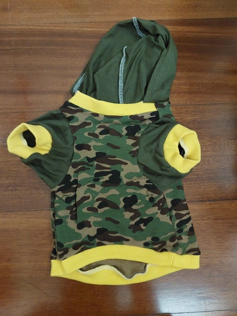 Camouflage shirt for pets (Category: Homes & Other Pet Accessories) located in Caloocan City. Submitted by ericajane_tc (Listing ID 1460475335, Image 2). Description: Fit for small breed.