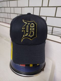 (Category: ) located in . Submitted by ek_thriftstore90 (Listing ID 1460490420, Image 1). Description: .