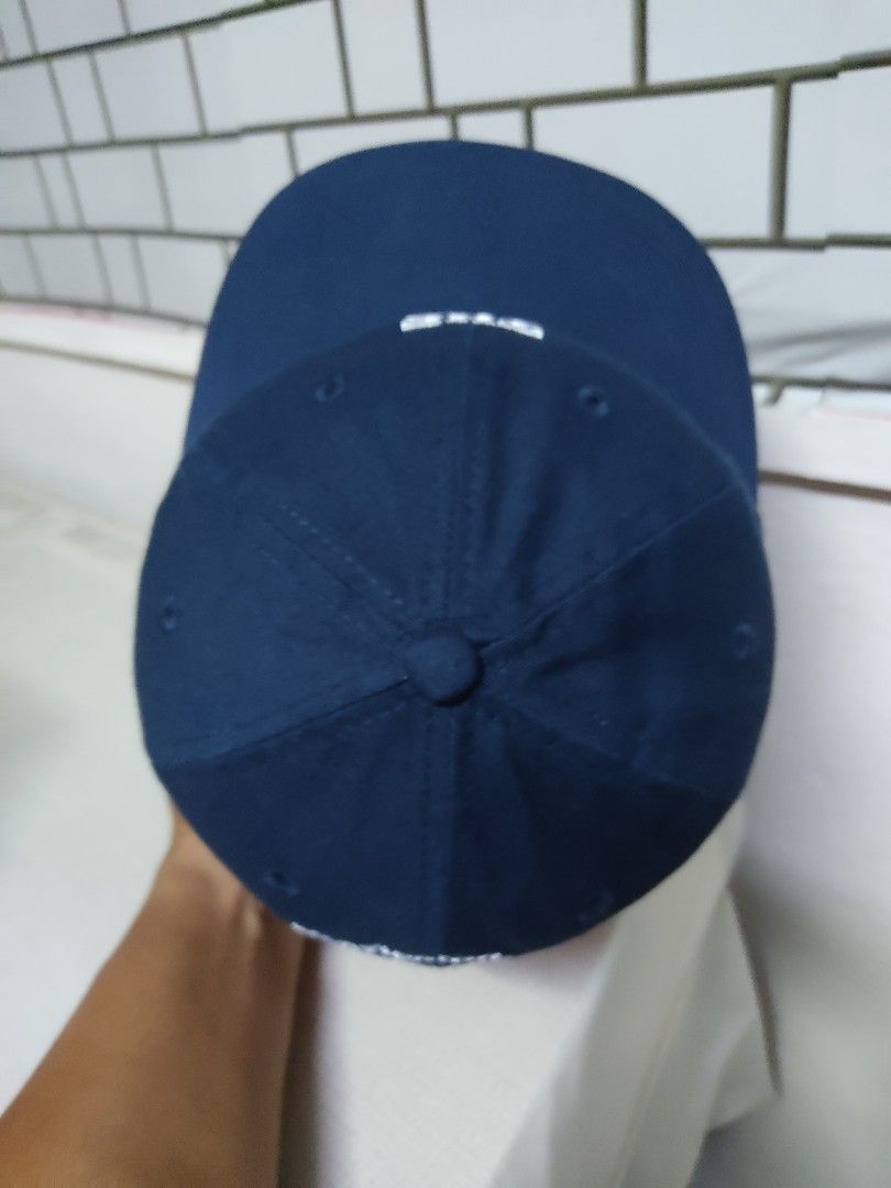 Cap The Barre Code (Category: Cap & Hats) located in Melaka Tengah. Submitted by ek_thriftstore90 (Listing ID 1460466873, Image 2). Description: (FAST PAYMENT ONLY) Original Select Item Bundle.. Topi sudah siap basuh,reshape.. Warna:Biru.. Saiz: Dewasa..(free size) Kondisi: 9/10.. Boleh rujuk pada gambar.. (HARGA TIDAK TERMASUK POS) Cas postage SM RM8/ S/S RM15 (Dalam kotak) Defod cas kotak RM2.. Berminat boleh wsap.. (No whatsp 0172505841) Insta
