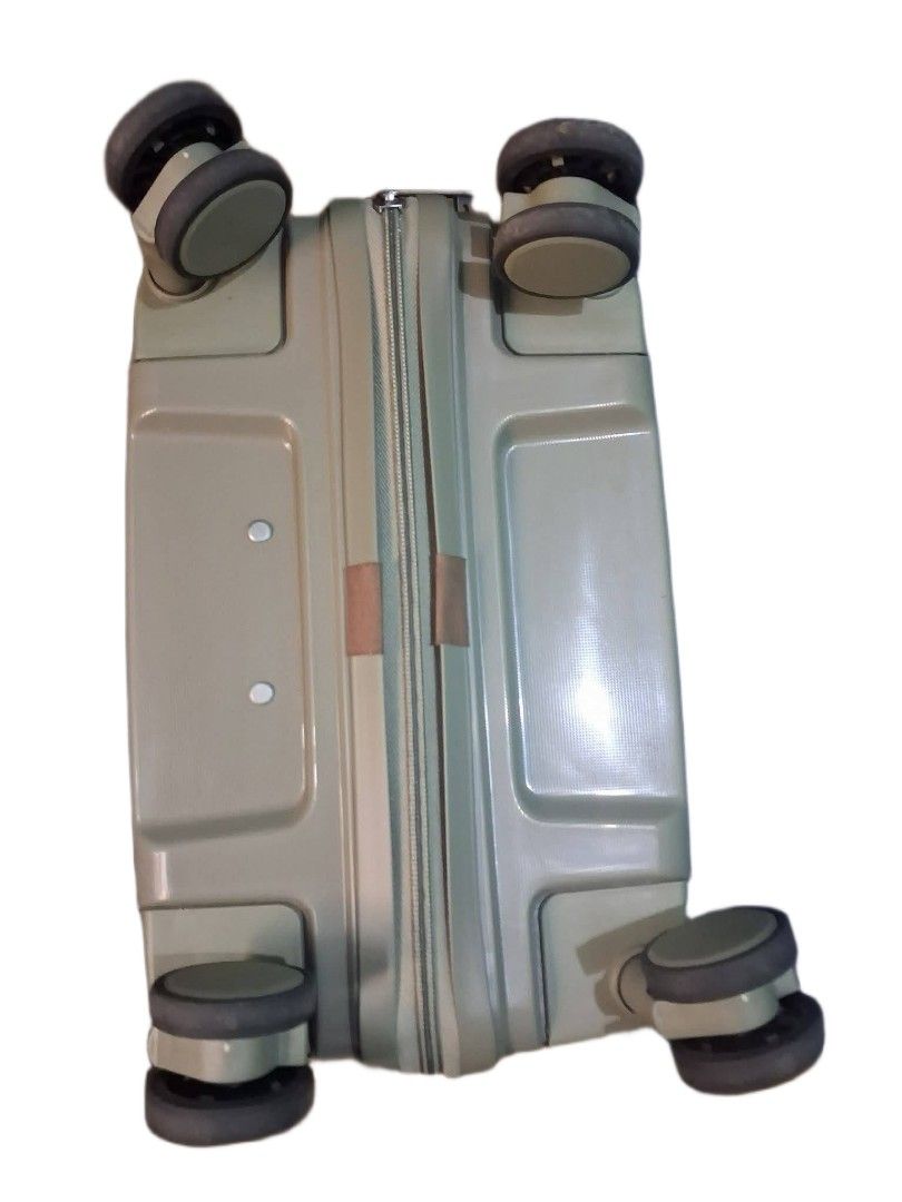 Capital Brand Luggage (Category: Luggage) located in Dasmarinas. Submitted by luis_aguinaldo.xom (Listing ID 1460470808, Image 3). Description: The luggage brand is CAPITAL. The smaller one is 20 inches, suitable as hand-carry/cabin baggage, while the larger one is 32 inches XL size, suitable for check-in baggage. Both are good as new and have only been used once..