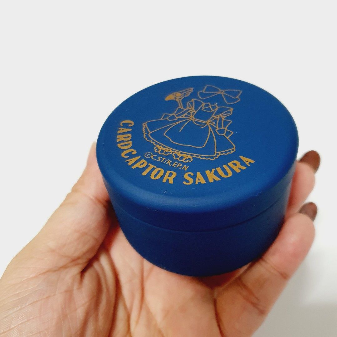 Cardcaptor Sakura Tin Can Case Navy Blue (Category: Vintage Collectibles) located in Taytay. Submitted by kyo.mono (Listing ID 1460334810, Image 3). Description: 💟Follow us on IG: kyo.mono for faster replies TikTok: kyo.mono_ for videos and review Good as new Auth from Japan Actual photo posted.