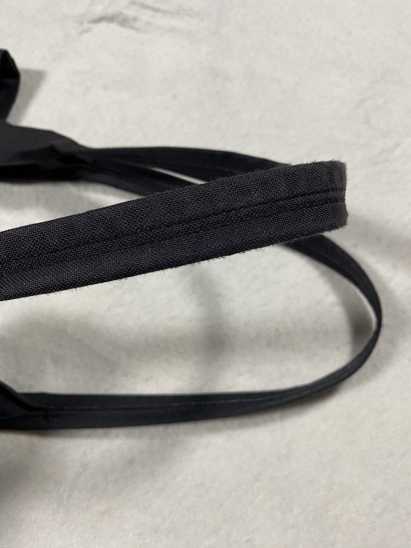 Carhartt Essential Tote bag (Category: Shoulder Bags) located in Dasmarinas. Submitted by ridgeridethrift (Listing ID 1460449559, Image 3). Description: Essential tote bag 8 up /10 color rate Minor stain inside & sign of usage.