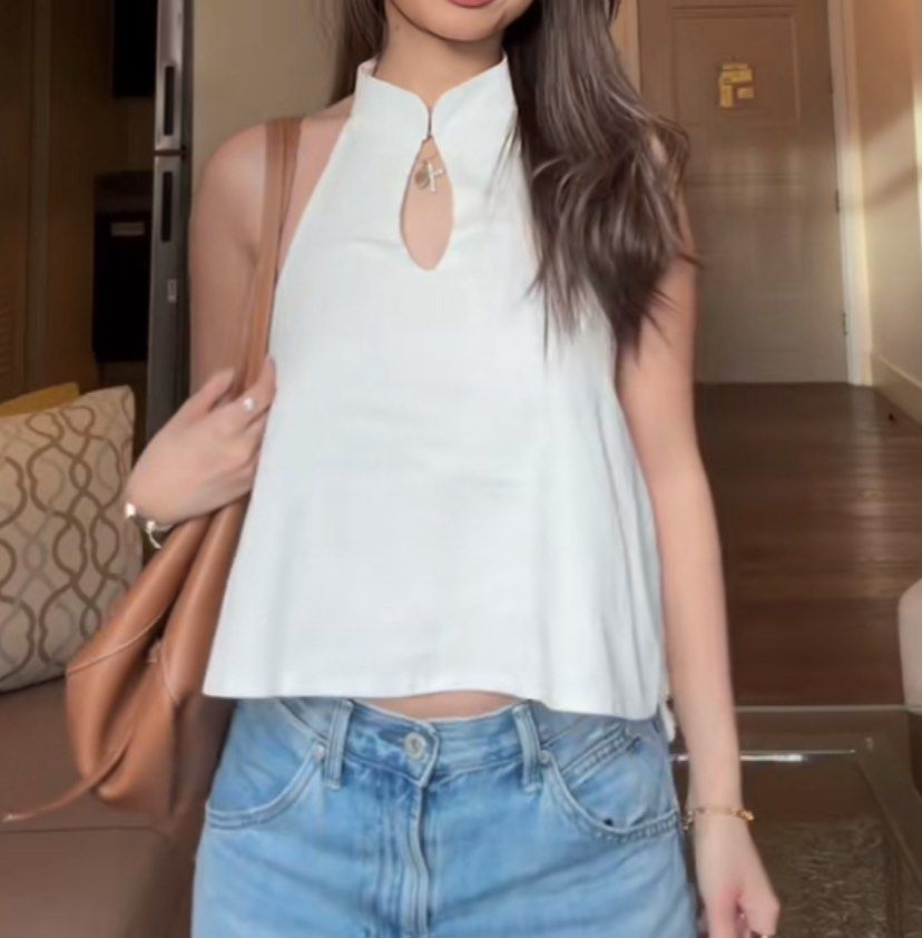 Cariño Inspired White Backless Top (Category: Others Tops) located in Bacoor. Submitted by hellop4t (Listing ID 1460369173, Image 3). Description: for sale or swap to black.