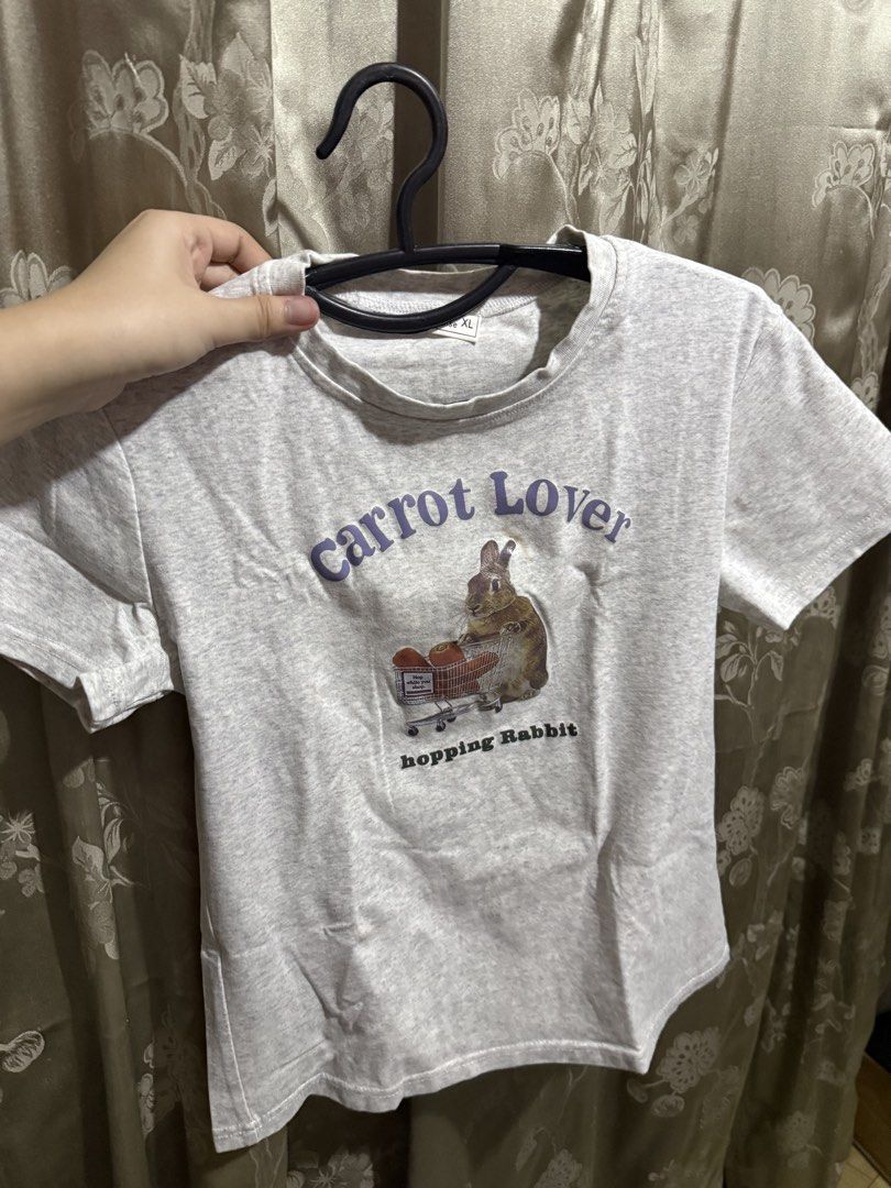 Carrot Lover Graphic Tee (Category: Blouses) located in Mabalacat. Submitted by ilovegyu (Listing ID 1460309583, Image 1). Description: - minimal stain - worn once.