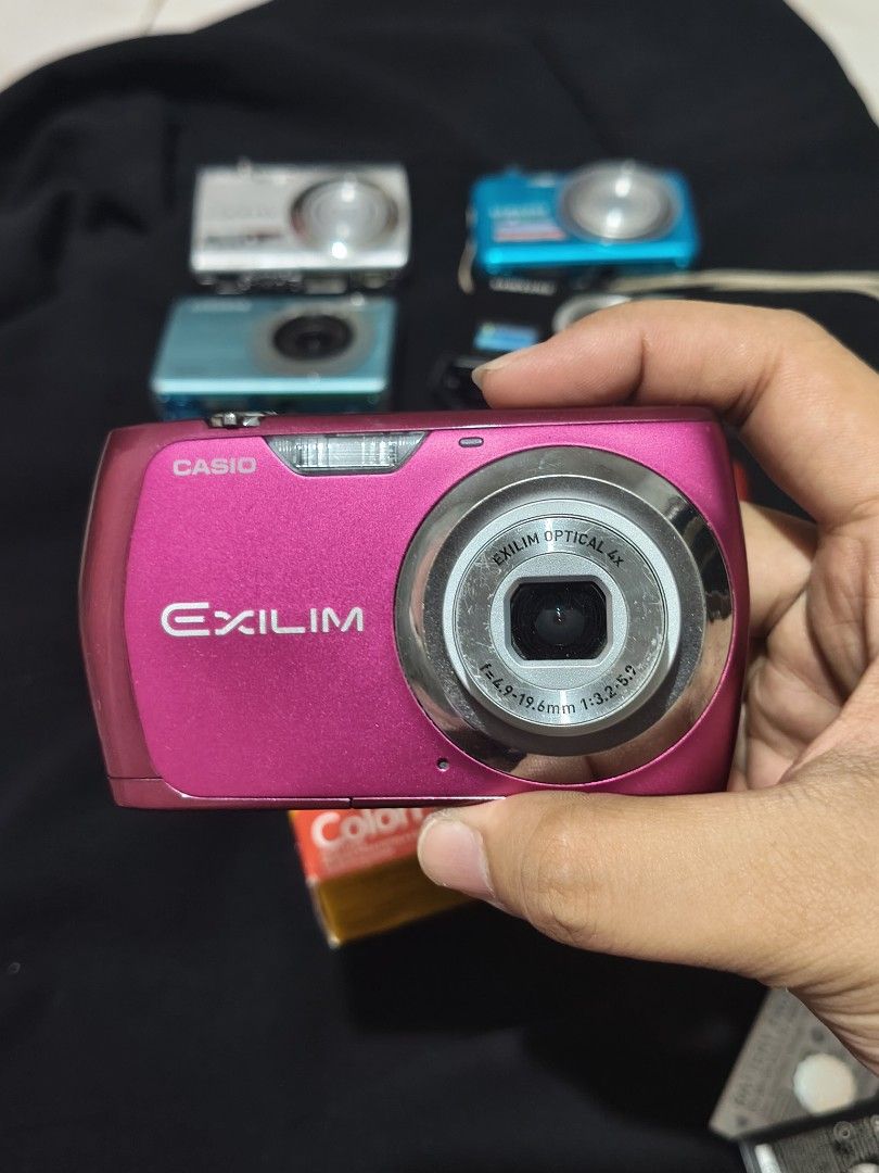 Casio EXILIM Pink Digital Camera (Category: Looking For) located in Ilagan. Submitted by minkicar (Listing ID 1460486395, Image 1). Description: Pink Casio EXILIM ex-z370 ⚡650 php Issue: Lens error... DM for sample shot before ng error ang lens. 9/10 .