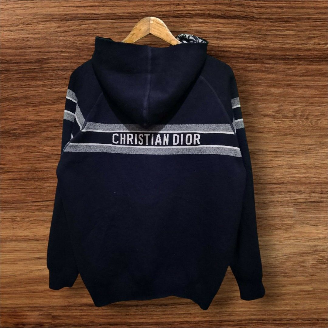 CD CARDIGAN KNITTED MONOGRAM (Category: Coats, Jackets and Outerwear) located in Manila. Submitted by the.good.thrift (Listing ID 1460314934, Image 2). Description: CRISTIAN DIOR REVIRSIBLE CARDIGAN MONOGRAM KNITTED BEST FIT XL NO ISSUE.