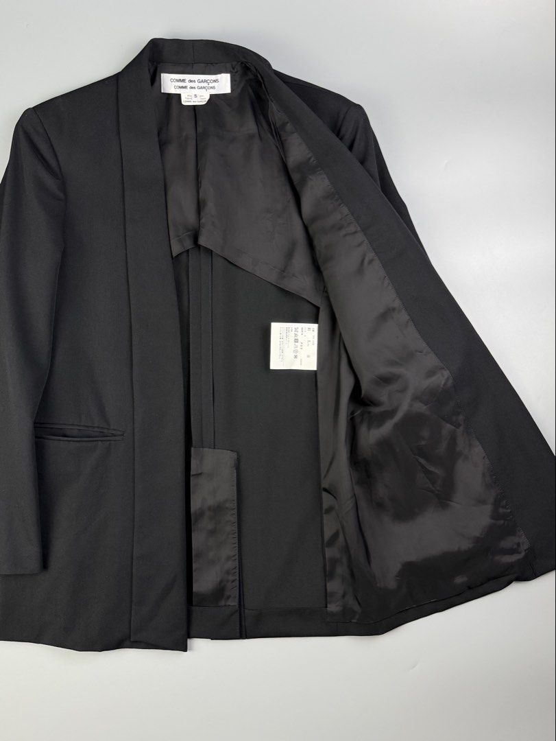 CDG - A/W2020 - Wool Shawl Lapel Open Blazer Jacket (Category: Coats, Jackets and Outerwear) located in Pasig City. Submitted by on_the_trend (Listing ID 1460494737, Image 3). Description: Tagged size: S Condition: 9.5/10 Material: 100% Wool Made in: Japan Measurement: Width: 18.5 inches Shoulder: 16 inches Length: 29 inches Sleeve length: 23.5 inches.