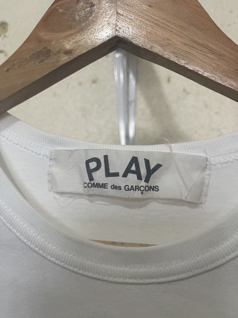 Cdg Play With Big Heart Tee (Category: Luxury Apparel) located in Tuguegarao City. Submitted by elyks11 (Listing ID 1460325559, Image 2). Description: CDG PLAY TEE AUTHENTIC TO GOODS PA.