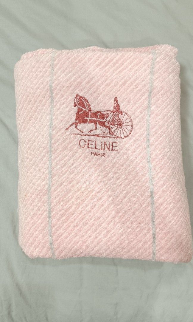 SALE! Celine Paris Towel Blanket 140x190cm (Category: Bedding & Towels) located in Makati City. Submitted by jstreasuredfinds (Listing ID 1460463385, Image 2). Description: Premium Brand: Celine Paris Japan towel blanket 140x190cm Washed and sanitized Perfect as gift.