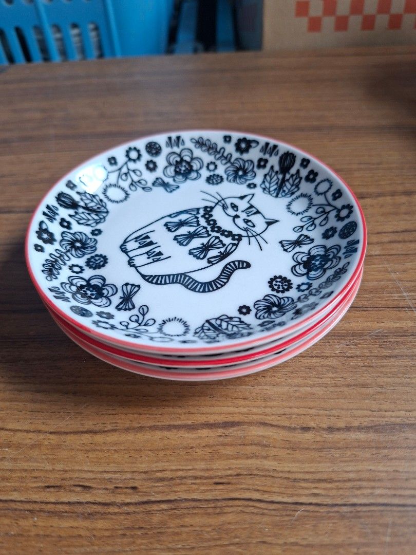 Century SIC Nordic Style Small Plate (Category: Other Kitchenware & Tableware) located in Consolacion. Submitted by luxekerei (Listing ID 1460348980, Image 3). Description: .